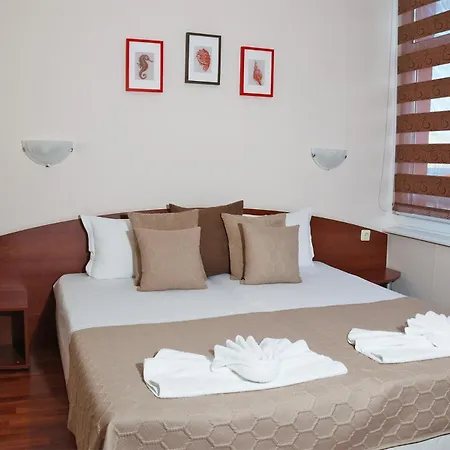 Red House 3* Nesebar