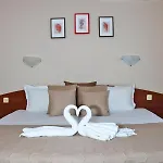Red House 3* Несебър