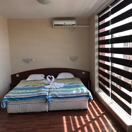 Guest house Red House Nesebar