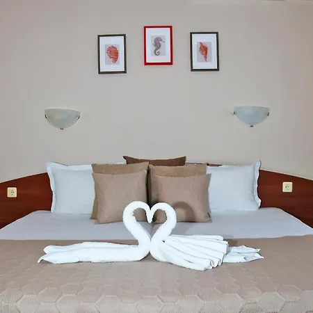Red House 3* Nesebar
