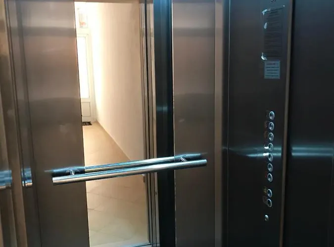 Guest house Red House 3*