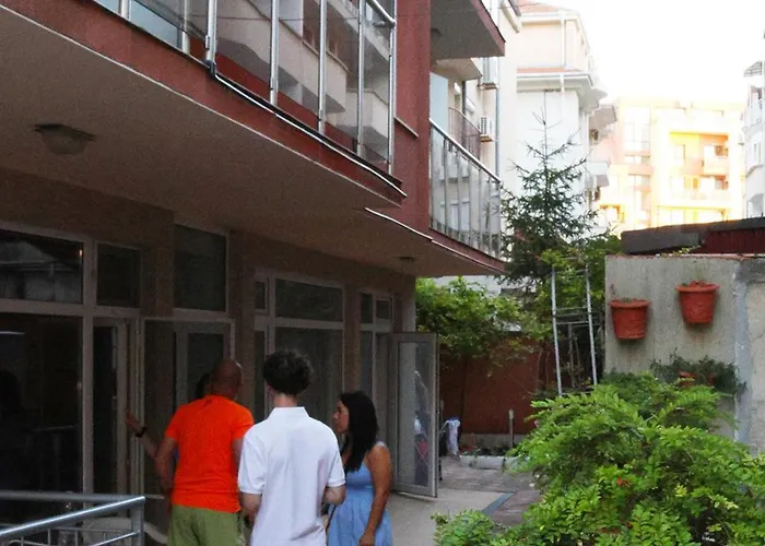 Guest house Red House